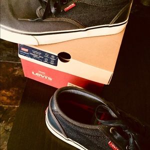 Men’s Levi’s blue denim  sneakers shoes